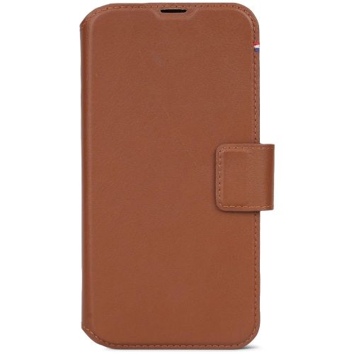 DECODED Leather Detachable Wallet Case w/MagSafe for iPhone 15 - Tan